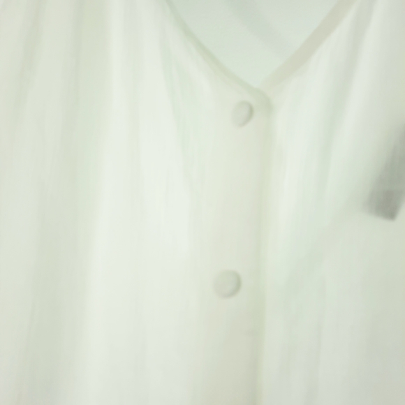 Elegant White Button-Front Tank Top - Picture 8 of 8